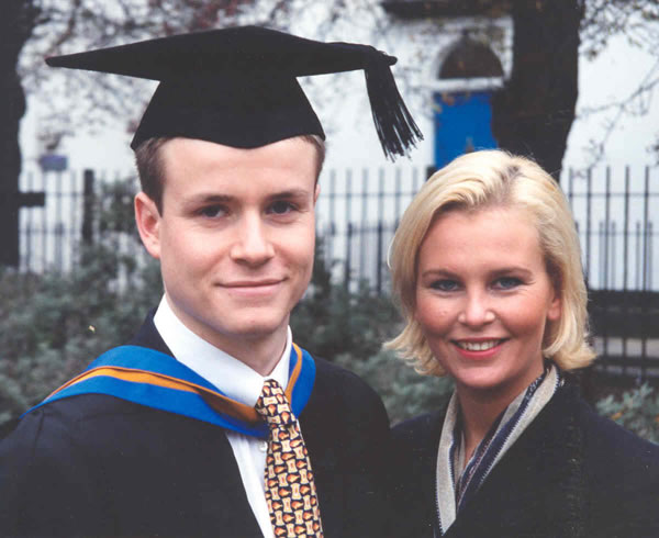 Donna Louise LAVERACK